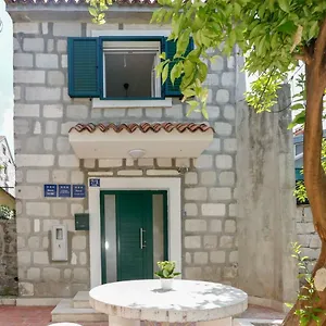 Appartement And Stone House, Split