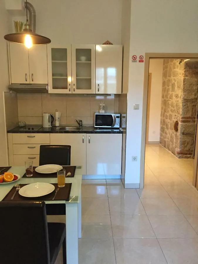 Split Luxury Suite