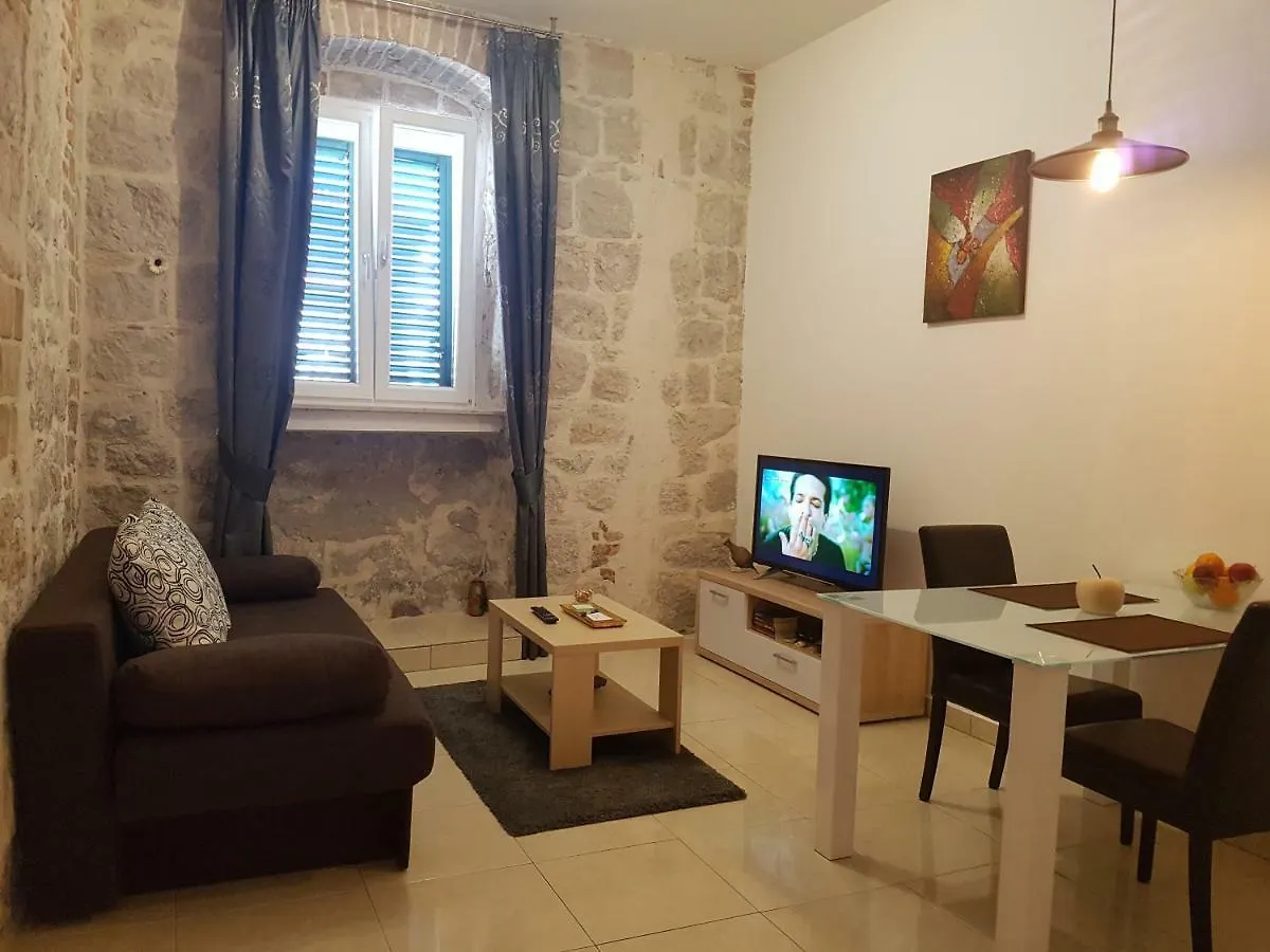 Split Luxury Suite